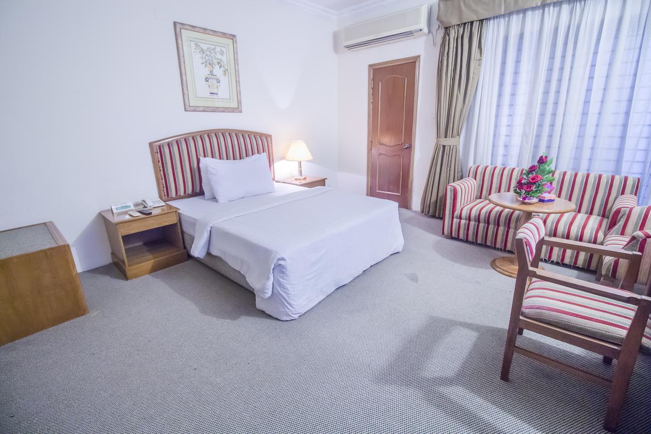 Hotel Swiss Park 达卡 外观 照片
