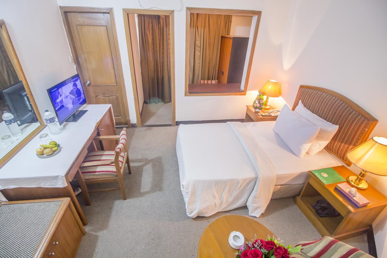 Hotel Swiss Park 达卡 外观 照片
