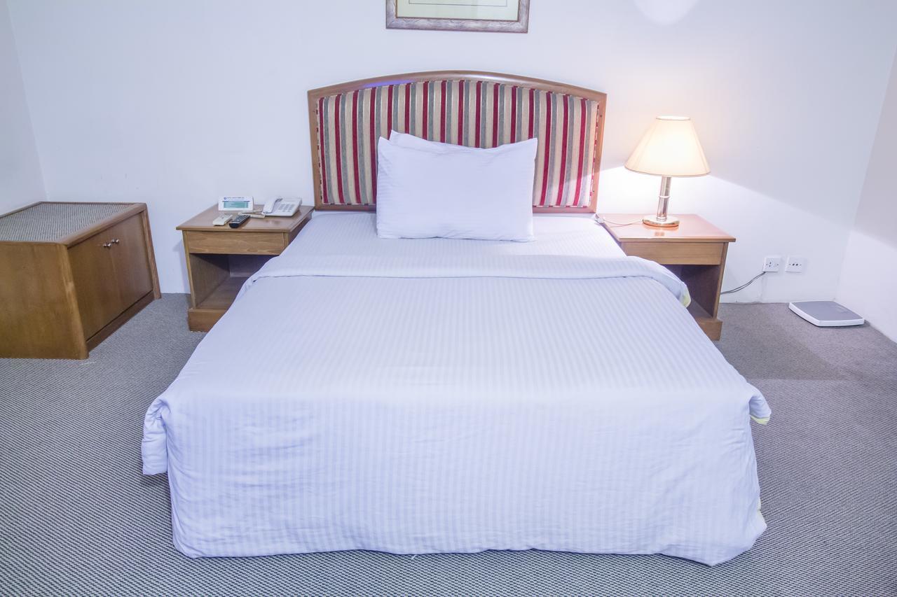 Hotel Swiss Park 达卡 外观 照片