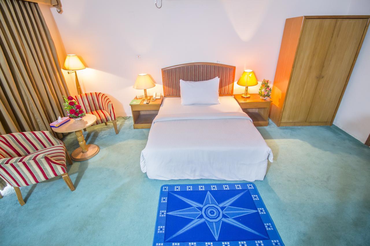 Hotel Swiss Park 达卡 外观 照片